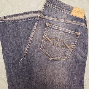 Abercrombie & Fitch Flare Jeans